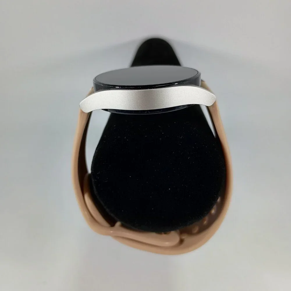 Samsung Galaxy Watch4 (40mm) LTE (UNLOCKED) Smartwatch Tan/Silver SM-865